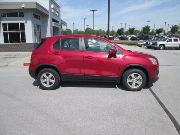 2015 Chevy Chevrolet Trax LS suv Ruby Red Metallic for sale in Fayetteville, AR – photo 7