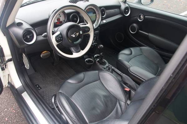 2013 MINI Cooper S Hatchback 53k Navigation Bluetooth Sunroof Xenons... for sale in Hillsboro, OR – photo 12