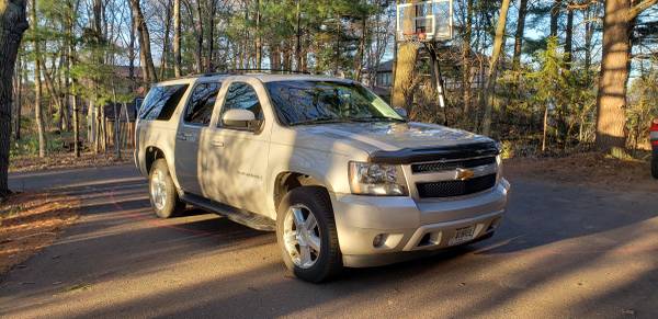 2007 Chevrolet Suburban LT for sale in Chippewa Falls, WI – photo 6