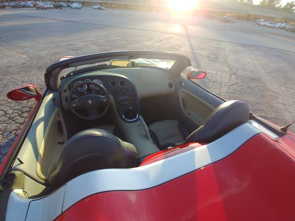 Pontiac Solstice Convertible Red Manual 5 Speed! 52k miles! for sale in Fort Wayne, IN – photo 13