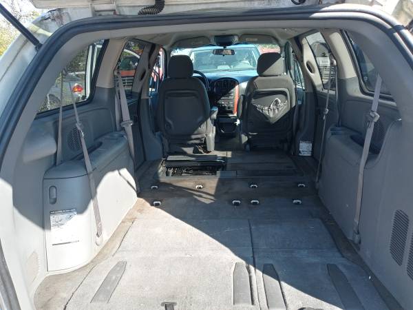 05 Chrysler town and country - cars & trucks - by owner - vehicle... for sale in Temple Hills, District Of Columbia – photo 7