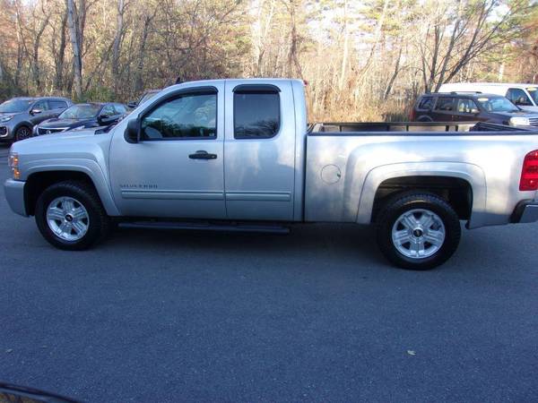 2011 Chevrolet Chevy Silverado 1500 LT 4x4 4dr Extended Cab 6.5 ft.... for sale in Londonderry, NH – photo 9