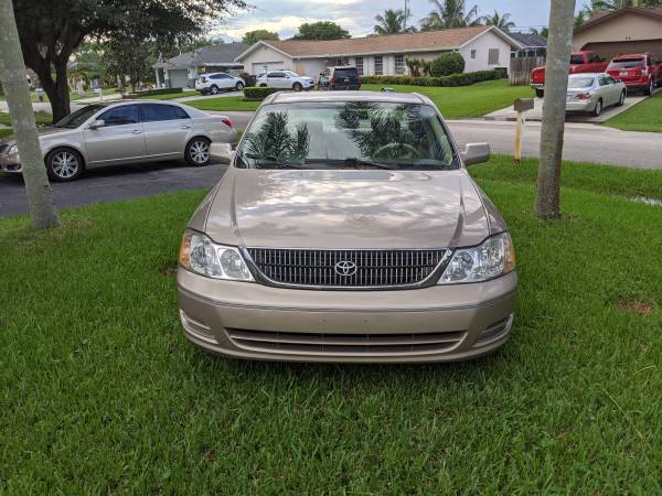 **SOLD** toyota Avalon 2000 Good Condition - cars & trucks - by... for sale in Lake Worth, FL – photo 2