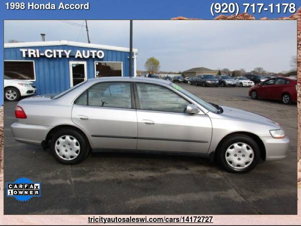 1998 HONDA ACCORD LX 4DR SEDAN Family owned since 1971 - cars & for sale in MENASHA, WI – photo 6