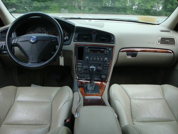 2005 Volvo S60 2.5T AWD /Super Clean/Clean Carfax/Loaded/107k - cars... for sale in Ashland , MA – photo 9