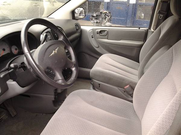 2006 Chrysler Town and Country Touring -- Rear Entertainment! - cars... for sale in Bausman, PA – photo 9