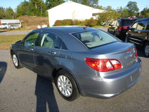 2008 CHRYSLER SEBRING SEDAN LO MILEAGE ONLY 91000 AUTOMATIC VERY CLEAN for sale in Milford, ME – photo 4