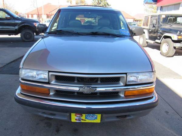 2001 Chevrolet Blazer - Financing Available! - cars & trucks - by... for sale in Colorado Springs, CO – photo 2