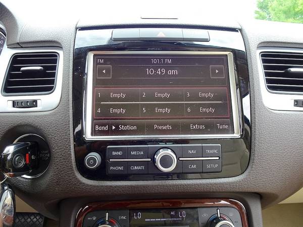 Volkswagen Touareg TDI Diesel AWD SUV 4x4 Leather Sunroof Navigation for sale in Lexington, KY – photo 14