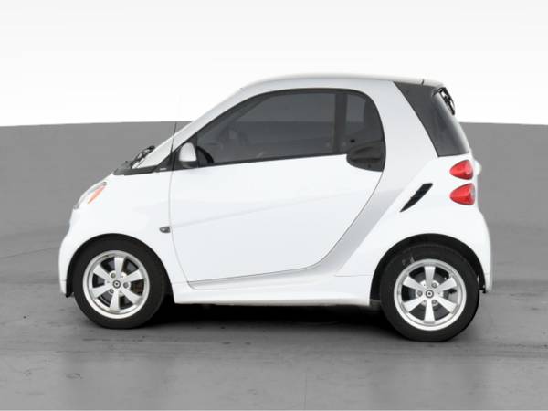 2013 smart fortwo Pure Hatchback Coupe 2D coupe White - FINANCE... for sale in Atlanta, GA – photo 5