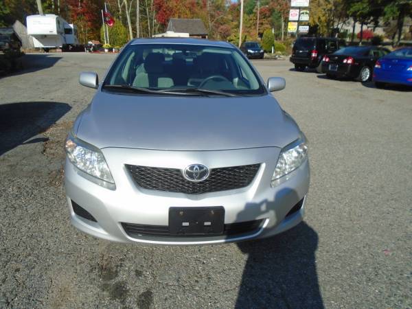 2009 toyota corolla/moon roof/ XLE/one owner/mint - cars & trucks -... for sale in douglas, MA – photo 2