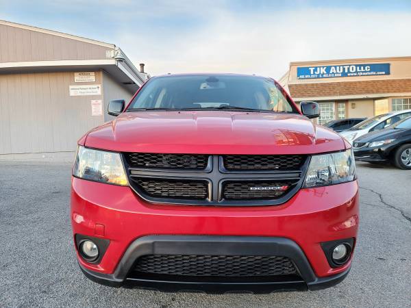 2019 Dodge Journey SE 3rd ROW SEAT ** CLEAN TITLE ** - cars & trucks... for sale in Omaha, NE – photo 2