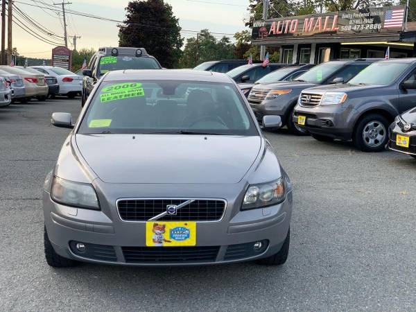 2006 Volvo S40 T5 AWD 4dr Sedan - cars & trucks - by dealer -... for sale in Milford, MA – photo 5