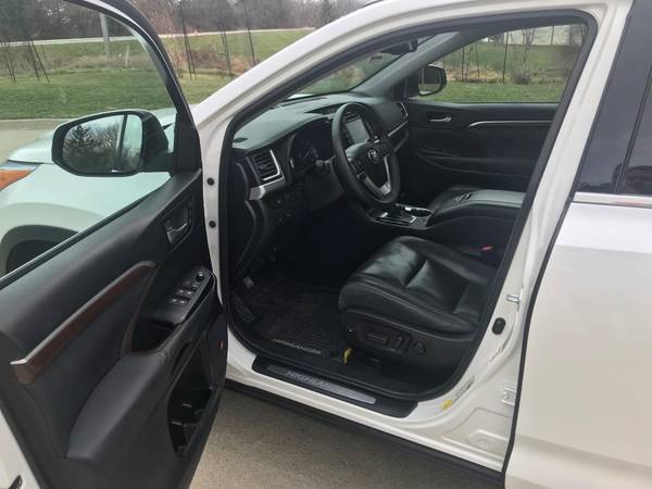 2015 Toyota Highlander Limited - cars & trucks - by owner - vehicle... for sale in Johnston, IA – photo 8