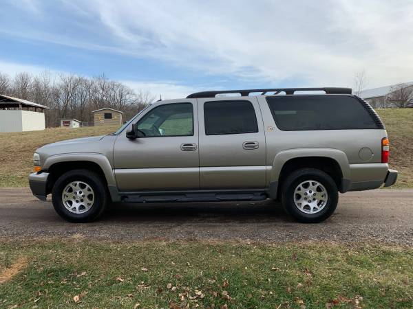 2003 CHEVROLET SUBURBAN 1500 4X4 **RUST FREE** - cars & trucks - by... for sale in Ellsworth, MN – photo 4