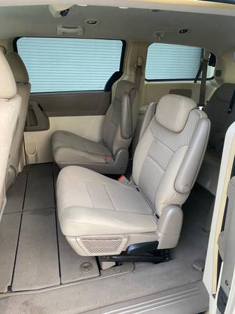 2009 Chrysler Town and Country - cars & trucks - by owner - vehicle... for sale in Naples, FL – photo 8
