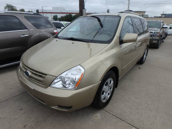 2010 Kia Sedona LX Gold !! ONE OWNER !! for sale in Des Moines, IA – photo 6