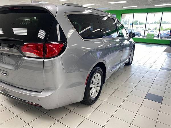 2019 Chrysler Pacifica 4d Wagon Touring L - cars & trucks - by... for sale in Louisville, KY – photo 8