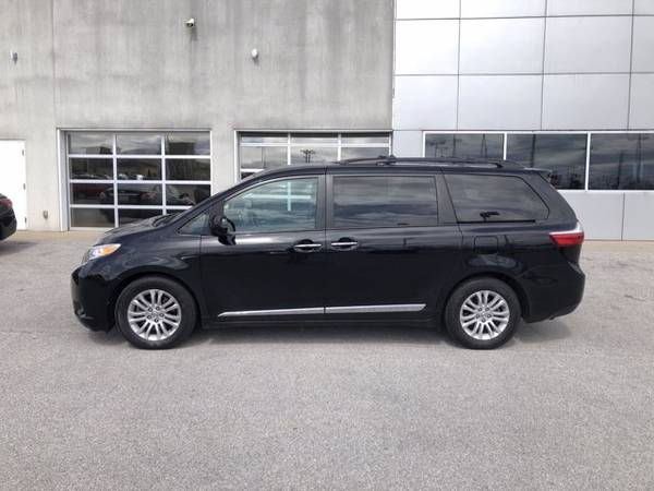 2015 Toyota Sienna Xle - - by dealer - vehicle for sale in Somerset, KY – photo 4