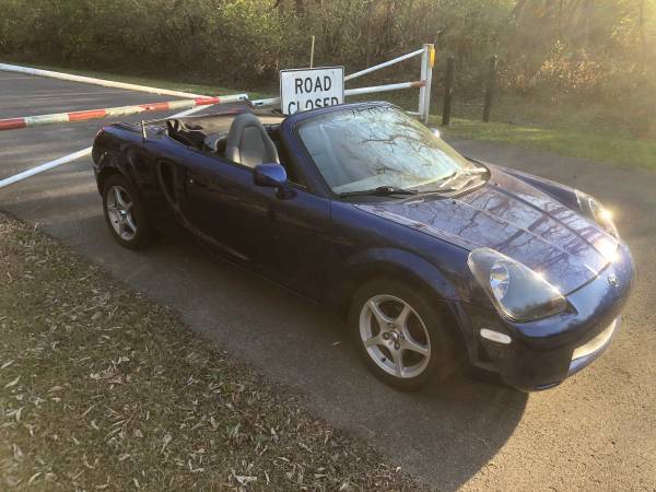 2000 Toyota MR2 Spyder - cars & trucks - by owner - vehicle... for sale in Hebron, OH – photo 2