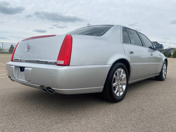 Cadillac DTS for sale in Middleton, WI – photo 5