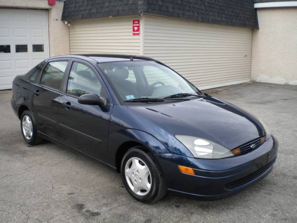 Ford Focus LX Gas Saver reliable Low Miles 1 Year Warranty for sale in Hampstead, MA – photo 3