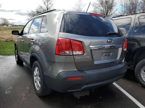 2011 KIA SORENTO BASE DRIVE IT HOME TODAY! - - by for sale in Ham Lake, MN – photo 3