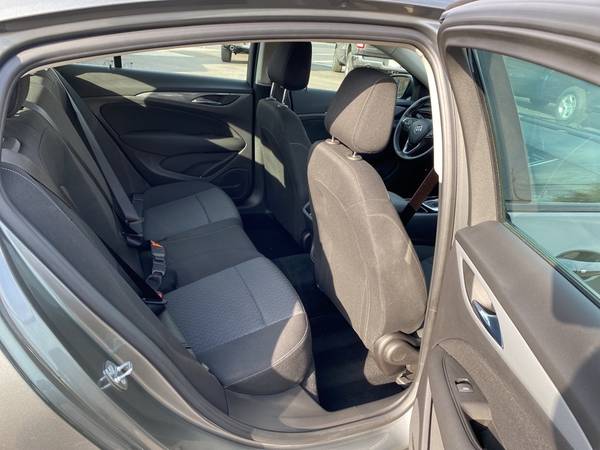 2018 *Buick* *Regal Sportback* *4dr Sedan Preferred FWD - cars &... for sale in Wenatchee, WA – photo 19