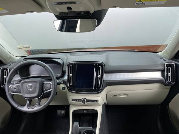 2019 Volvo XC40 T5 Momentum Sport Utility 4D suv Red - FINANCE... for sale in Dallas, TX – photo 18