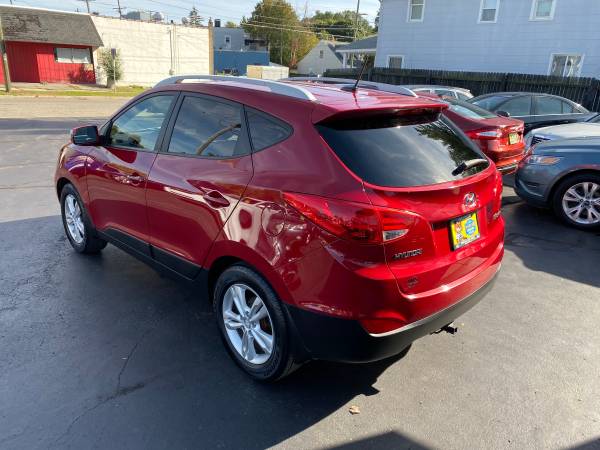 2012 HYUNDAI TUCSON GLS---CLEAN/1 OWNER CARFAX!-COOPER TIRES!-LIKE NEW for sale in Grand Rapids, MI – photo 4