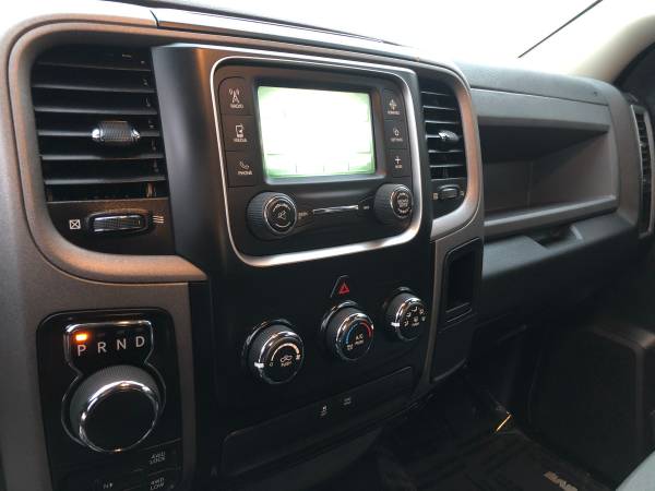 2017 DODGE RAM 1500 CREW CAB 4X4/ V8 HEMI / ONLY 34K MILES /SUPER... for sale in Omaha, NE – photo 21