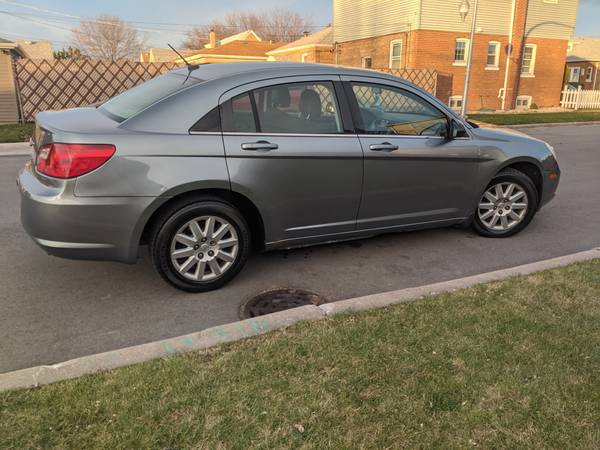 Sharp Adult Driven 2010 Sebring (4cyl) Automatic - cars & trucks -... for sale in Chicago, IL