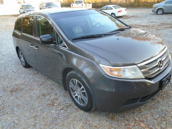 2011 Honda Odyssey EX-L ( Seats 8 ) Leather - cars & trucks - by... for sale in Hickory, IN – photo 2