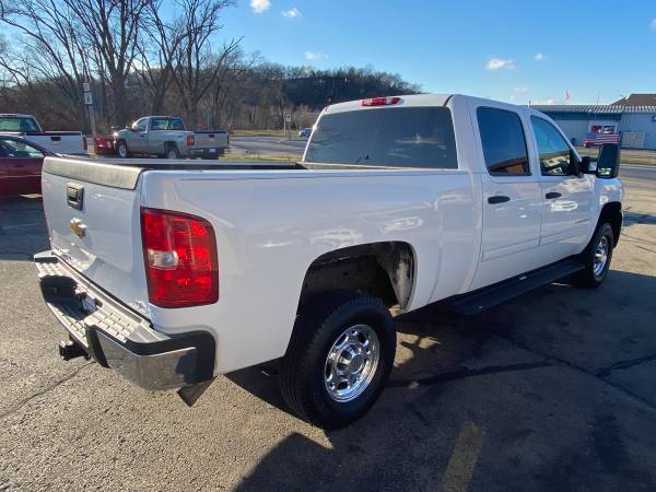 2009 Chevrolet Silverado 2500 LT Crew Cab - - by for sale in Cross Plains, WI – photo 3