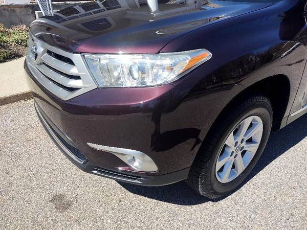 2012 Toyota Highlander Nav, Back up, Leather, 3Thd Row Seating for sale in Holliston, MA – photo 9