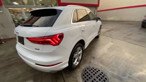 2020 Audi Q3 45 Premium - - by dealer - vehicle for sale in Great Neck, NY – photo 20