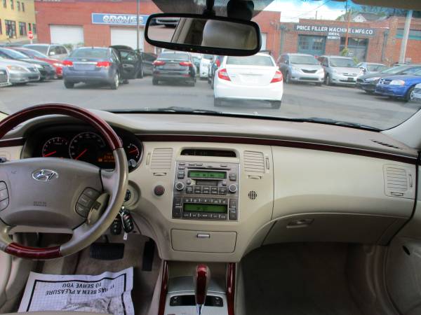 2006 Hyundai Azera Limited Sunroof/Leather & Clean Title - cars for sale in Roanoke, VA – photo 10