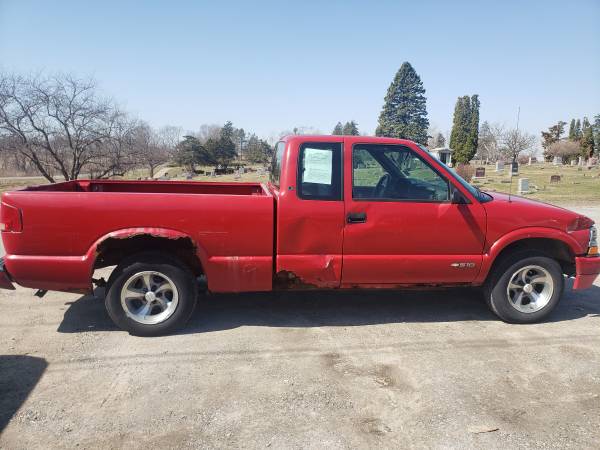 1998 Chevrolet S10 Pickup RWD - - by dealer - vehicle for sale in newton, iowa, IA – photo 5