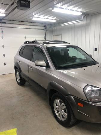 2005 Hyundai Tucson - cars & trucks - by owner - vehicle automotive... for sale in Clarksville, TN – photo 3