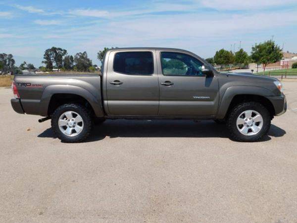 2015 Toyota Tacoma V6 4x4 4dr Double Cab 5.0 ft SB 5A - THE LOWEST... for sale in Norco, CA – photo 4
