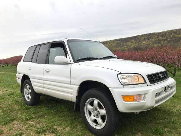 1999 Toyota Rav4 4WD/4x4 5 Speed Clean - - by dealer for sale in Other, VT – photo 5