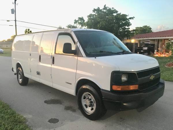 2006 Chevy Express G2500 Cargo Van Extended body**Cold Ac Runs Great** for sale in Fort Lauderdale, FL – photo 4