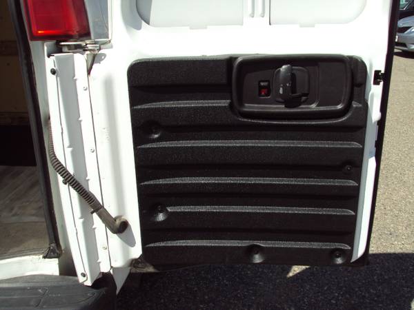 2010 Chevrolet Express Cargo Van AWD 1500 135 Refrigeration Van for sale in Waite Park, IA – photo 4