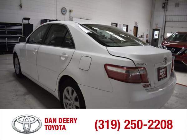2007 Toyota Camry XLE Super White - - by dealer for sale in Cedar Falls, IA – photo 13