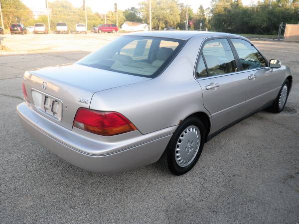 1997 Acura RL 3.5 RL. Guaranteed Credit Approval! for sale in WAUKEGAN, IL – photo 3
