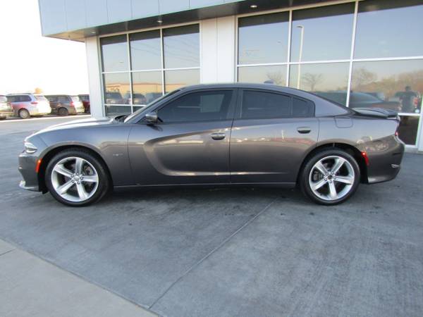 2018 *Dodge* *Charger* *SXT Plus RWD* Pitch Black Cl - cars & trucks... for sale in Omaha, NE – photo 4