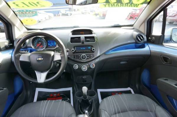 2013 CHEVROLET SPARK ** 5-SPEED MANUAL * OVER 36MPG * LIKE NEW ** -... for sale in Louisville, KY – photo 17