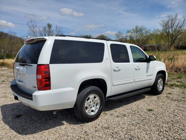2011 Chevy Suburban 1500 LT for sale in Nashville, IN – photo 4