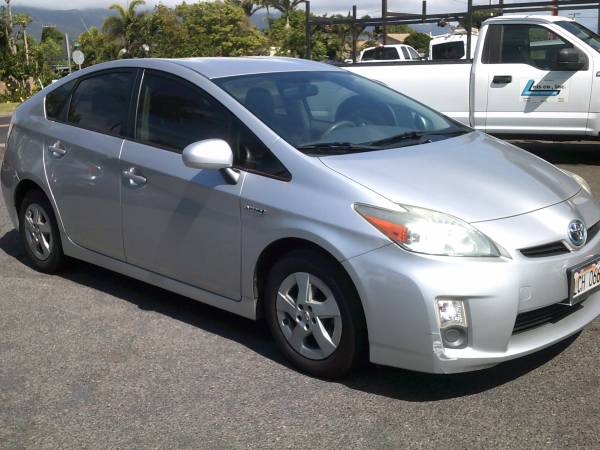 2011 Toyota Prius - cars & trucks - by dealer - vehicle automotive... for sale in Kahului, HI – photo 3