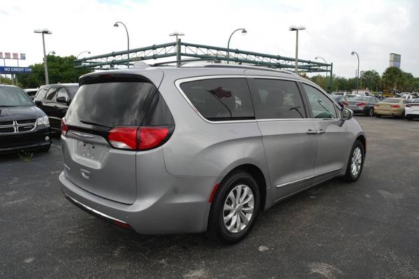 2018 Chrysler Pacifica Touring-L $729 DOWN $85/WEEKLY for sale in Orlando, FL – photo 8